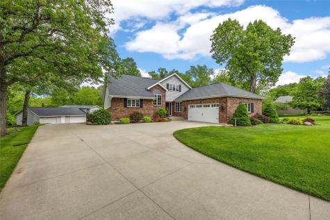 425 Northhaven Drive Robins IA 52328