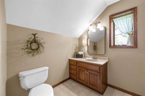 425 Northhaven Drive Robins IA 52328