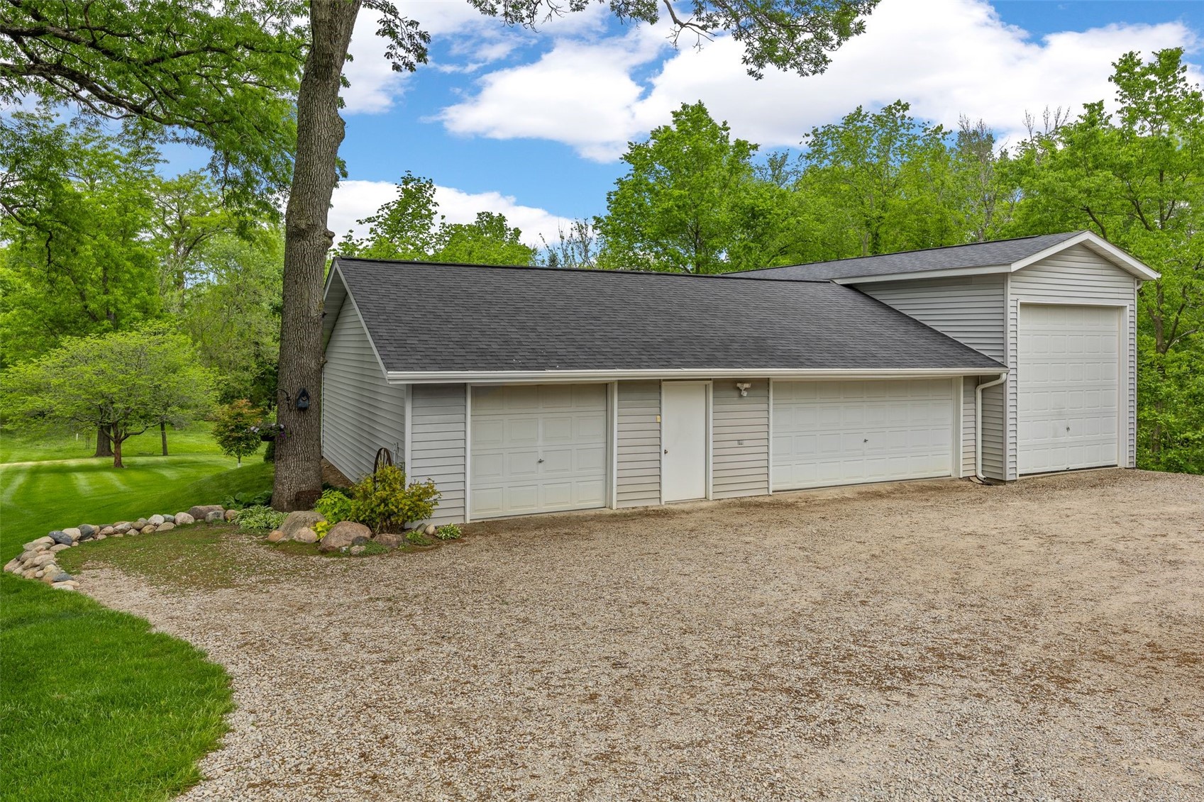 425 Northhaven Drive Robins IA 52328