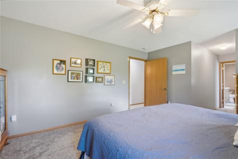 1940 48th Street Court Marion IA 52302