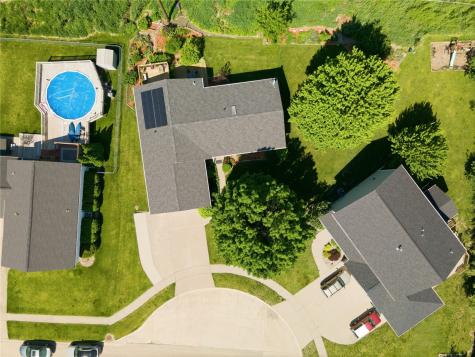 1940 48th Street Court Marion IA 52302