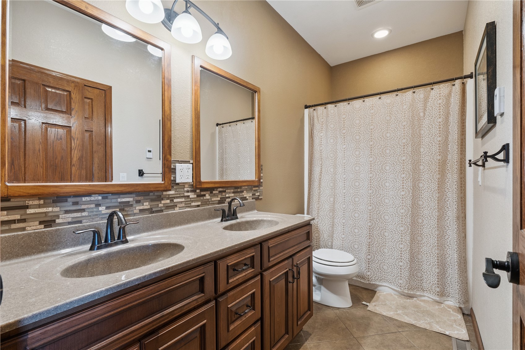 1828 160th Avenue Manchester IA 52057