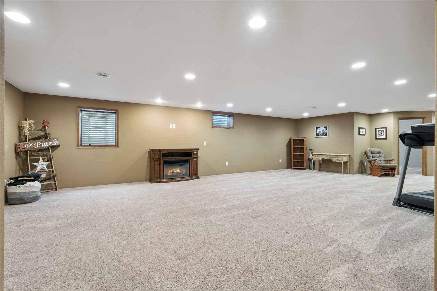 1828 160th Avenue Manchester IA 52057