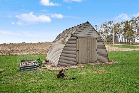 1828 160th Avenue Manchester IA 52057