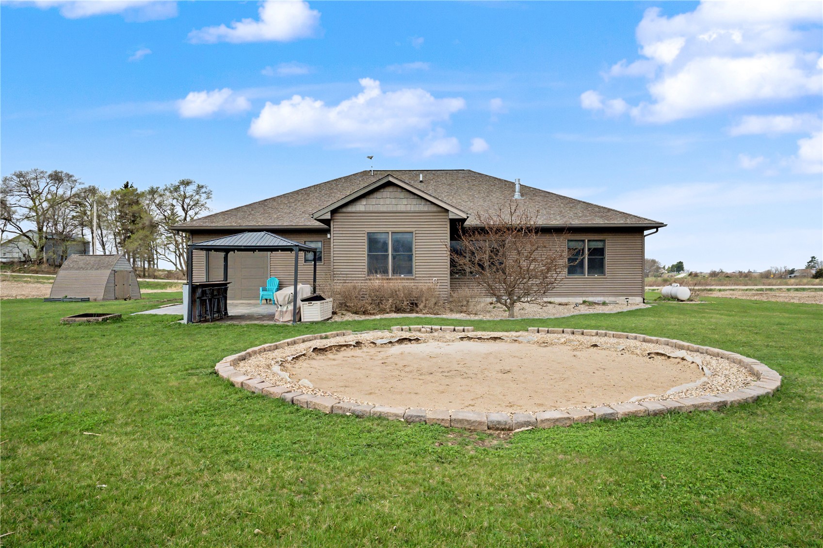1828 160th Avenue Manchester IA 52057