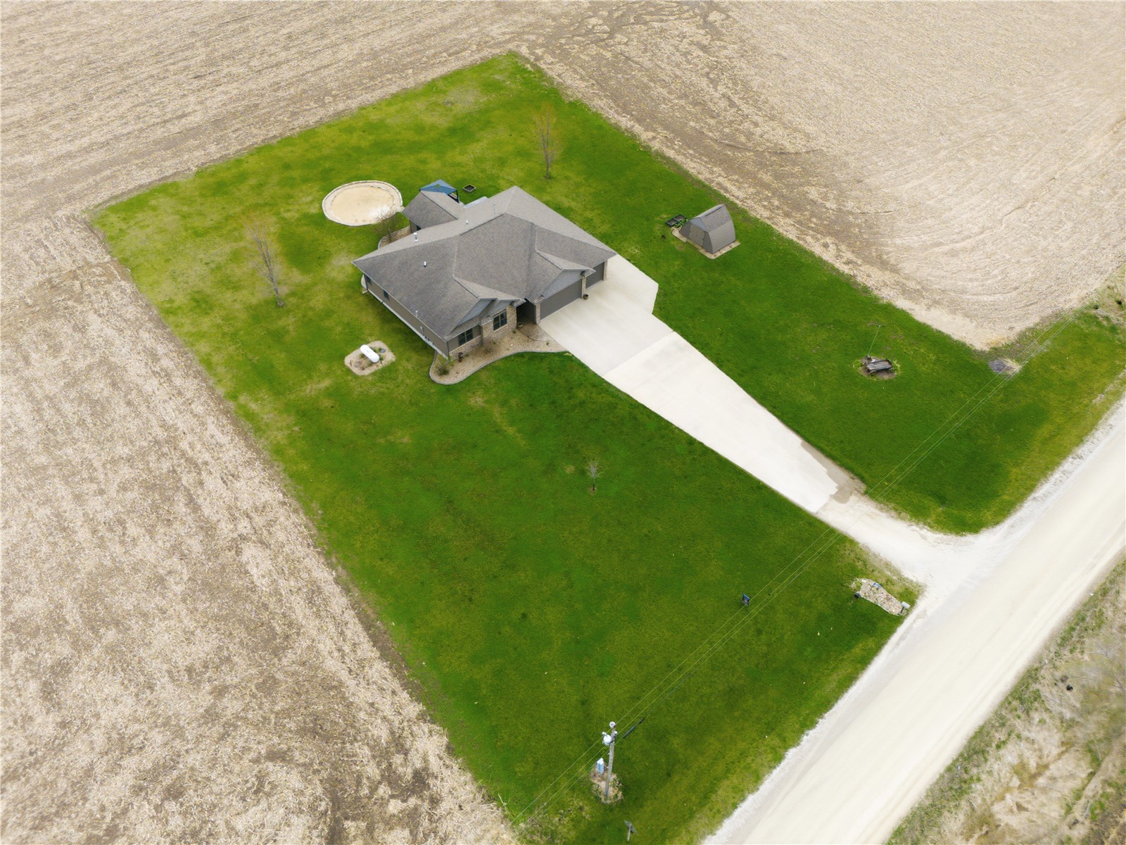 1828 160th Avenue Manchester IA 52057