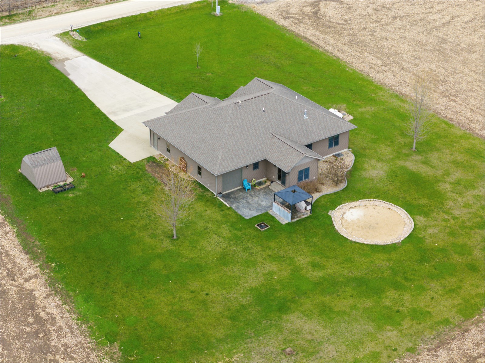 1828 160th Avenue Manchester IA 52057