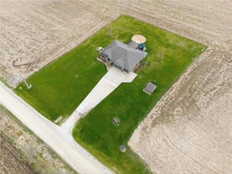 1828 160th Avenue Manchester IA 52057