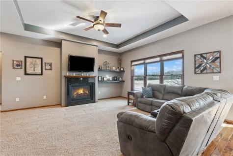 1828 160th Avenue Manchester IA 52057