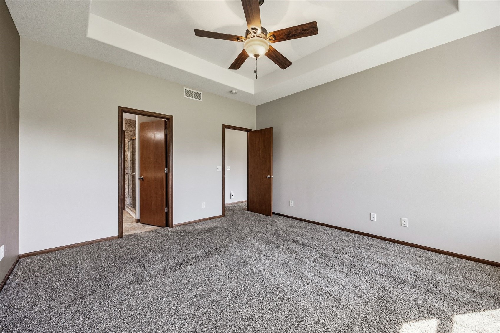 2050 Hillside Drive Ely IA 52227