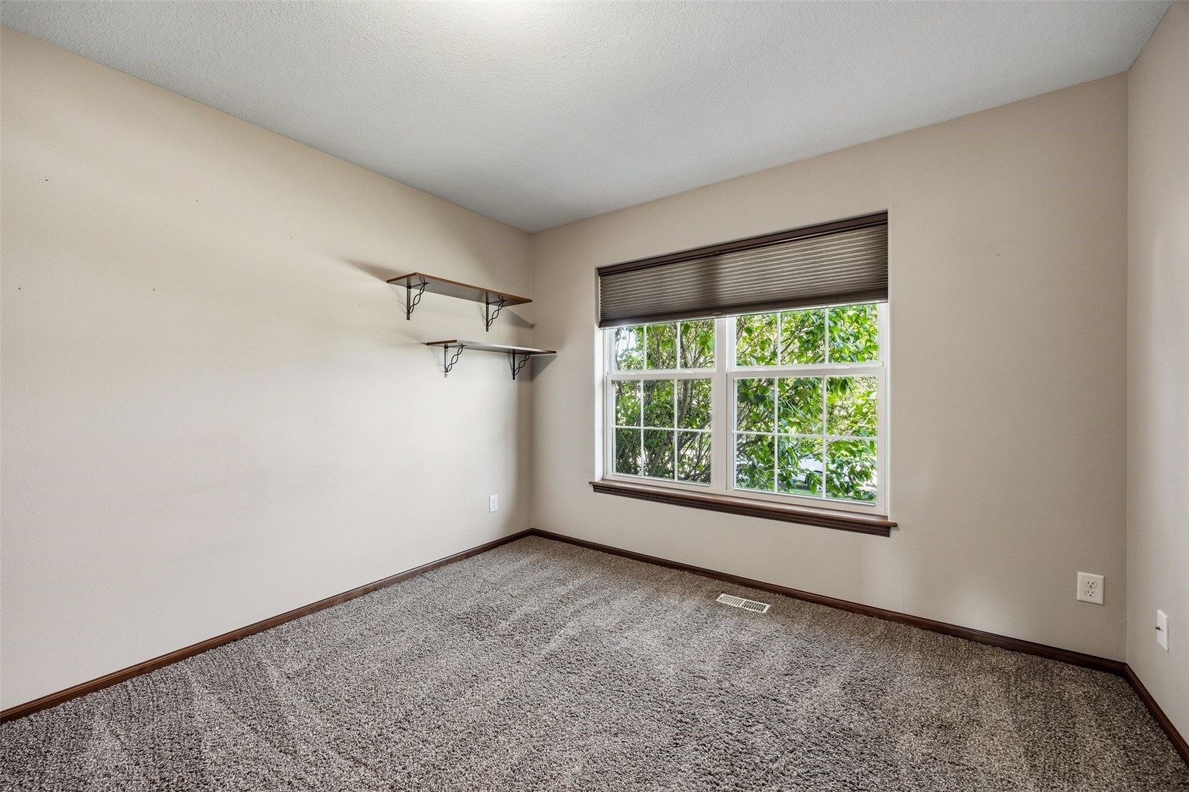 2050 Hillside Drive Ely IA 52227