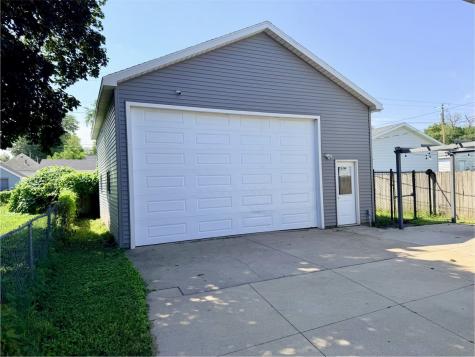 1133 C Avenue NW Cedar Rapids IA 52405