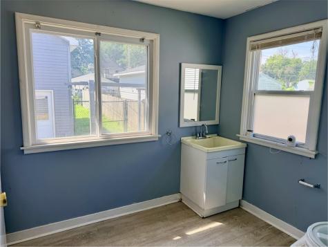 1133 C Avenue NW Cedar Rapids IA 52405