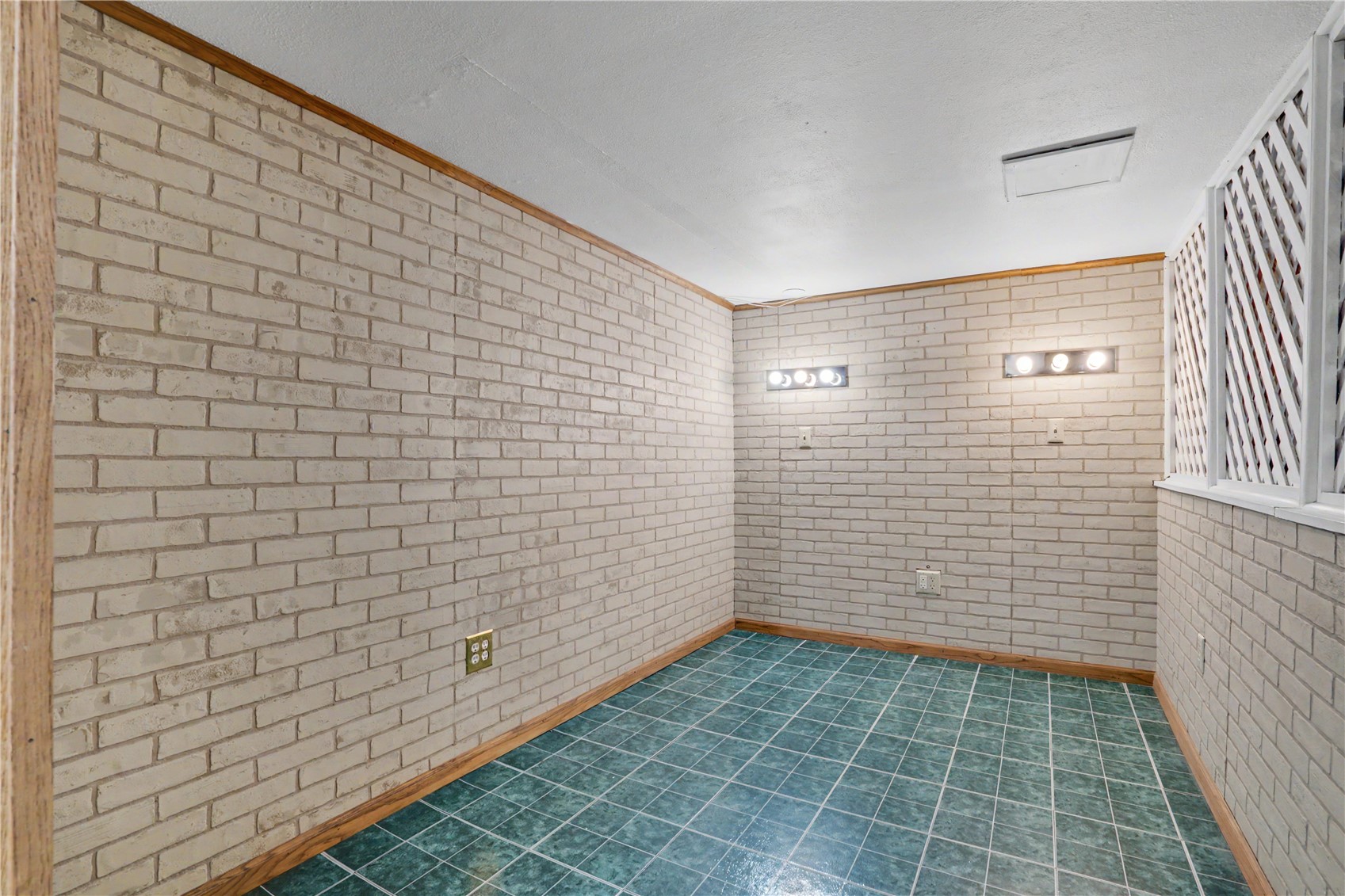 111 34th Street NE Cedar Rapids IA 52402