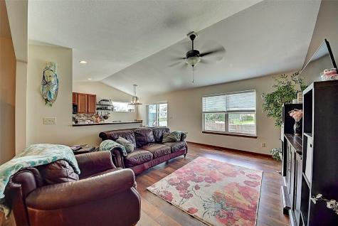 1668 9th Street NW Cedar Rapids IA 52405