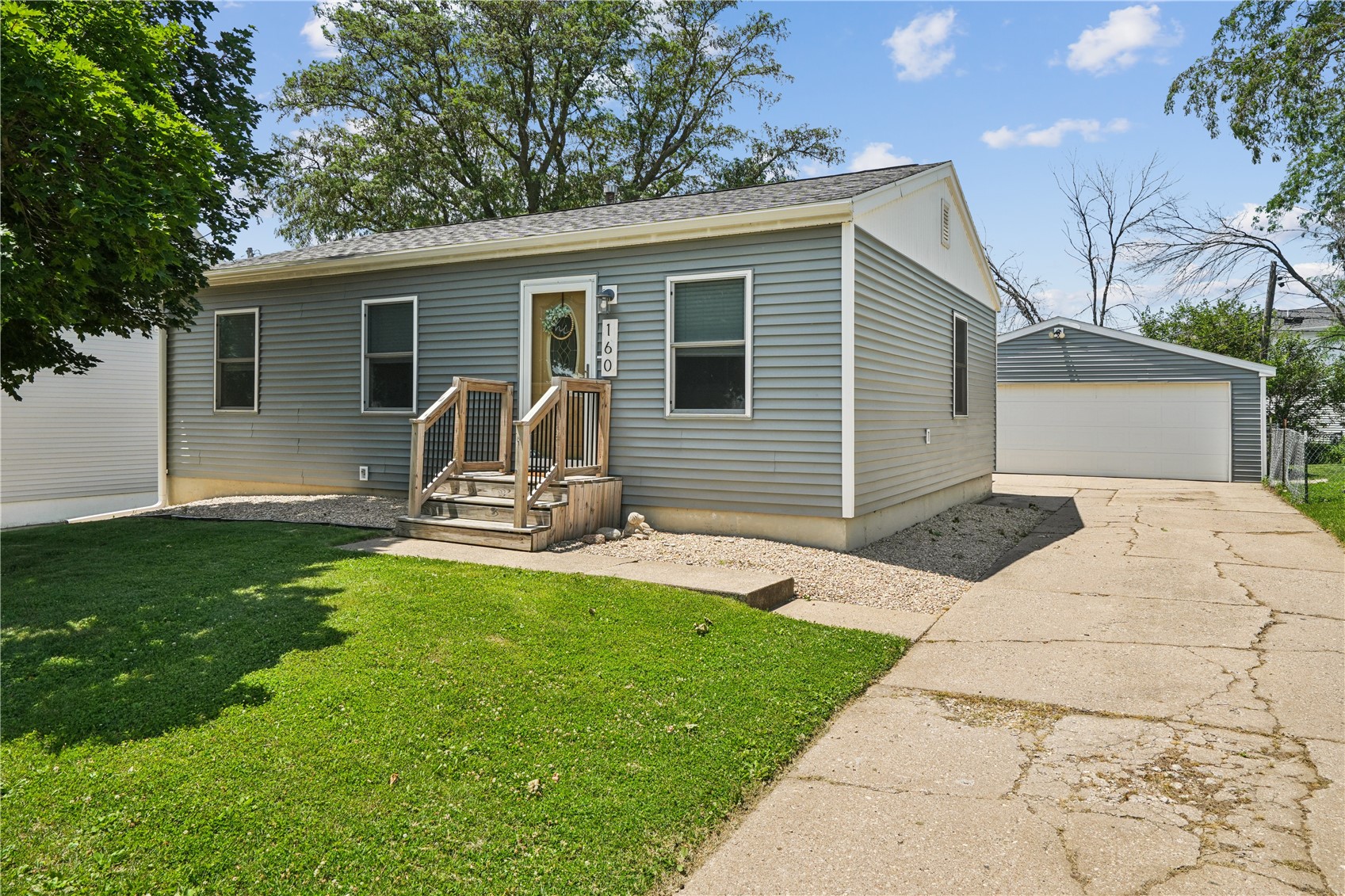 160 West Post Road NW Cedar Rapids IA 52405