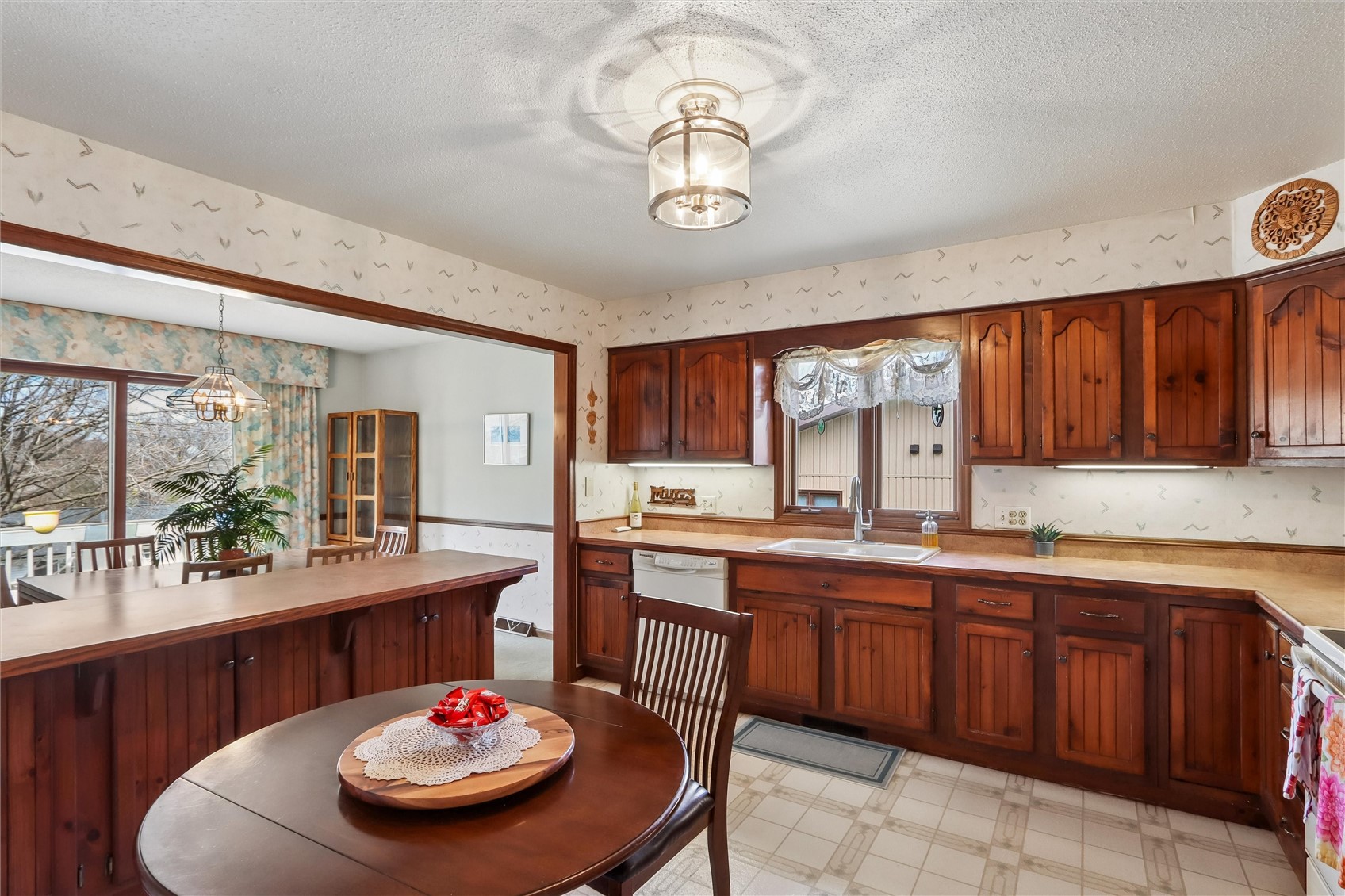2112 Sandalwood Drive NE Cedar Rapids IA 52402