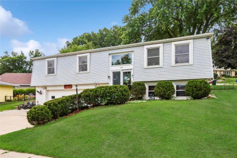 2011 Northgate Drive NE Cedar Rapids IA 52402