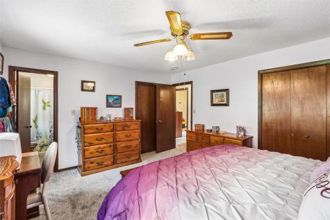 2011 Northgate Drive NE Cedar Rapids IA 52402