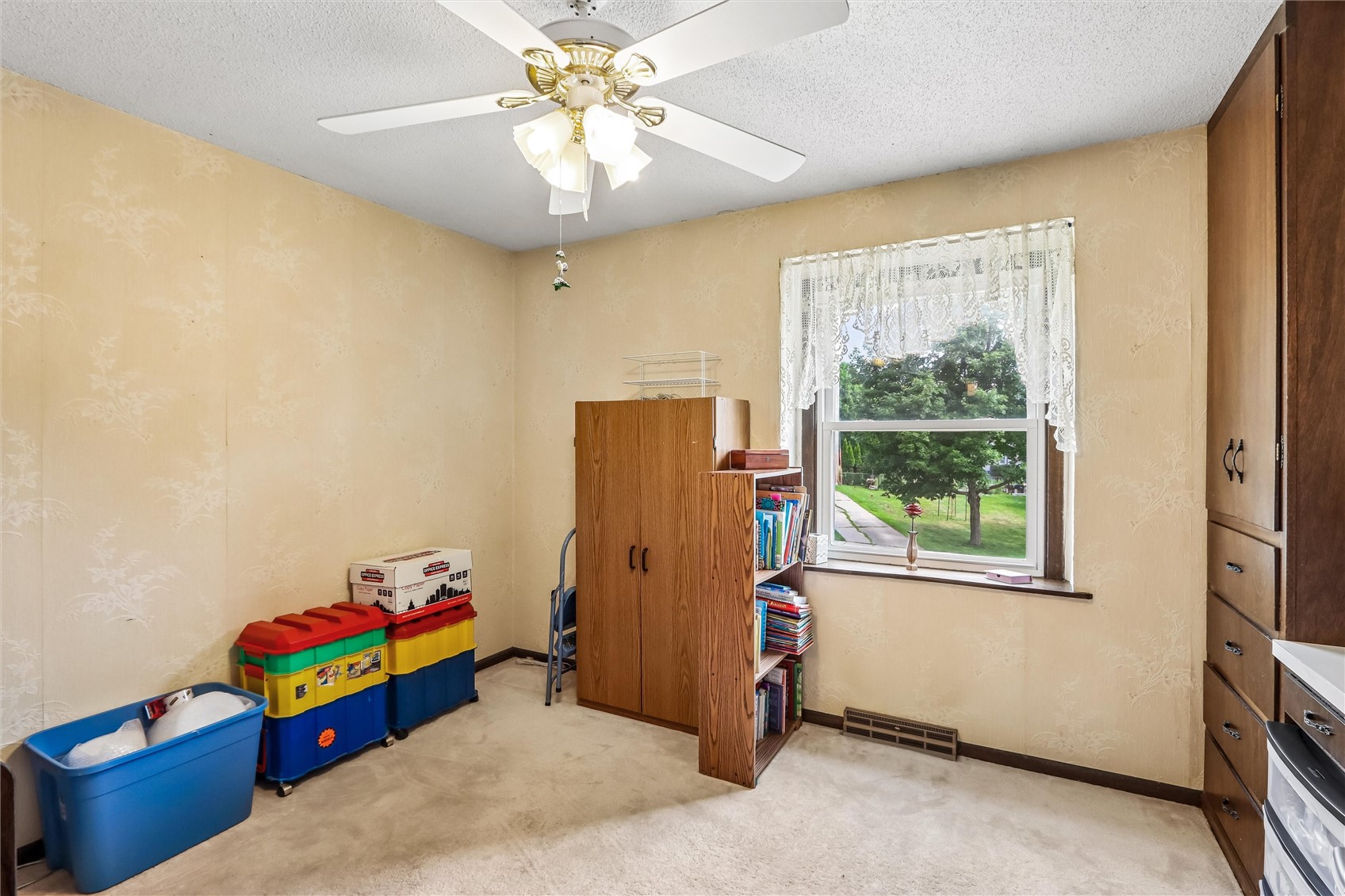 2011 Northgate Drive NE Cedar Rapids IA 52402