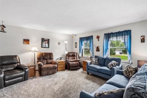 2011 Northgate Drive NE Cedar Rapids IA 52402