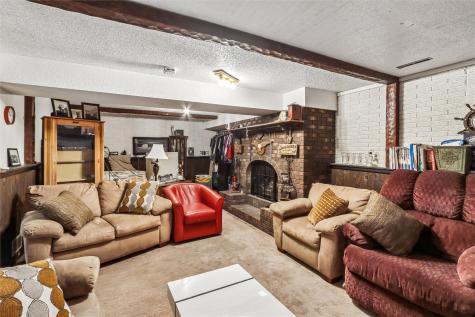 2011 Northgate Drive NE Cedar Rapids IA 52402