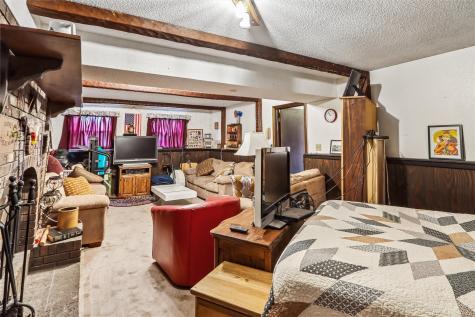 2011 Northgate Drive NE Cedar Rapids IA 52402