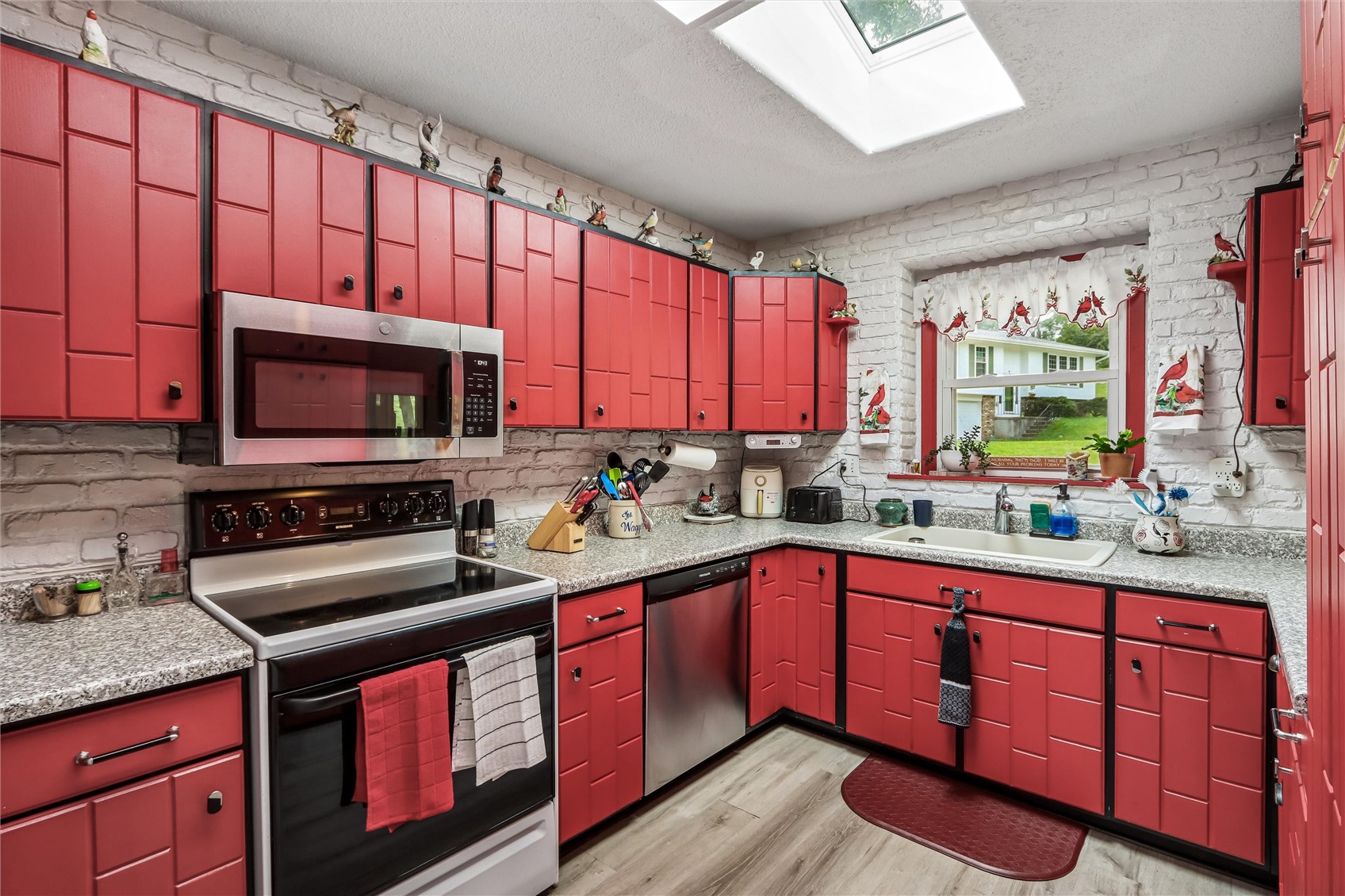 2011 Northgate Drive NE Cedar Rapids IA 52402