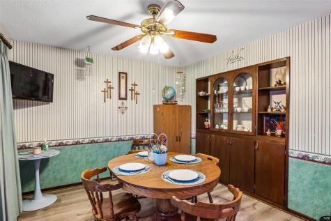 2011 Northgate Drive NE Cedar Rapids IA 52402