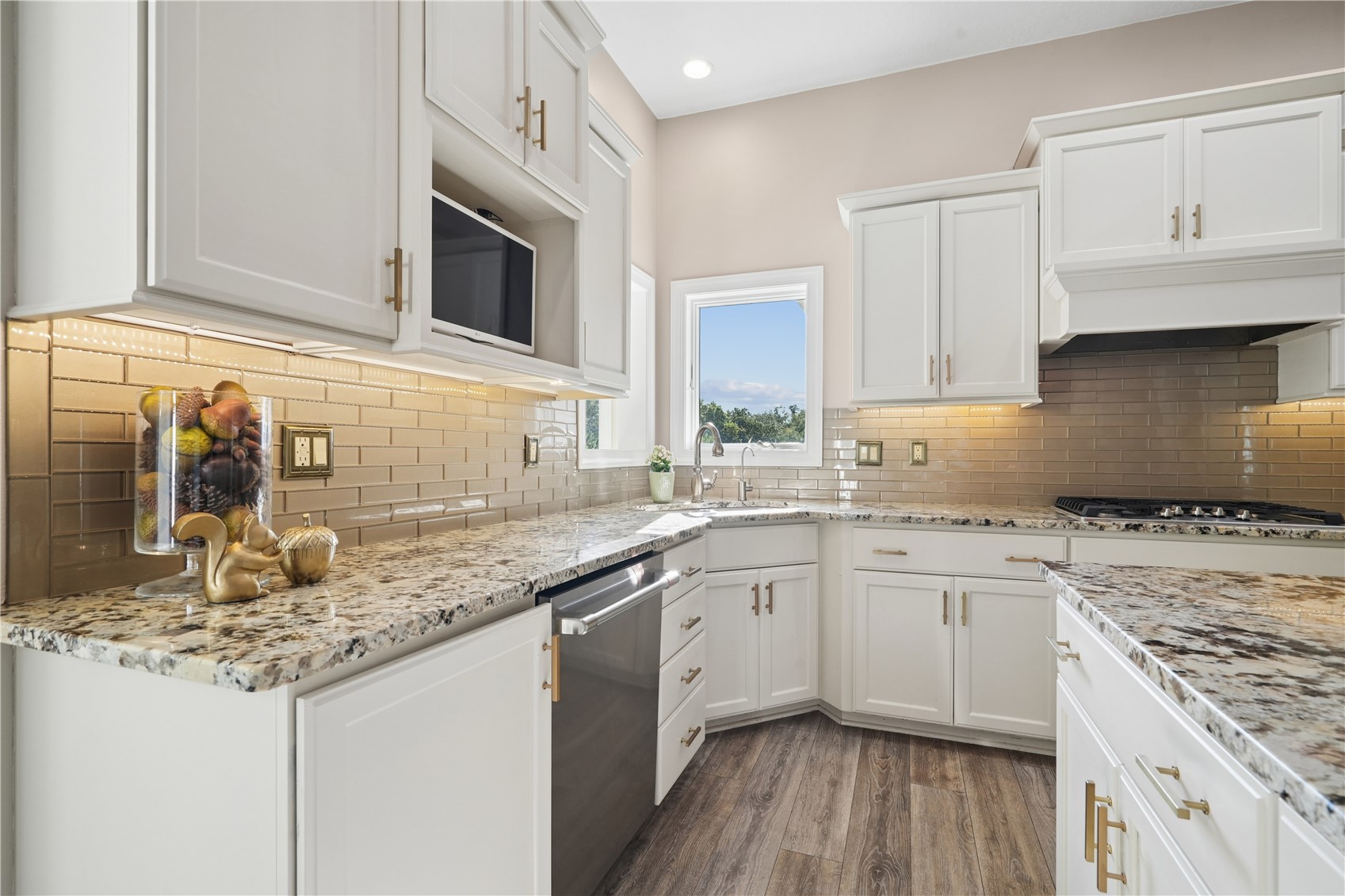 2804 Deer Valley Drive NW Swisher IA 52338