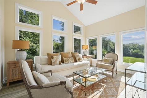 2804 Deer Valley Drive NW Swisher IA 52338
