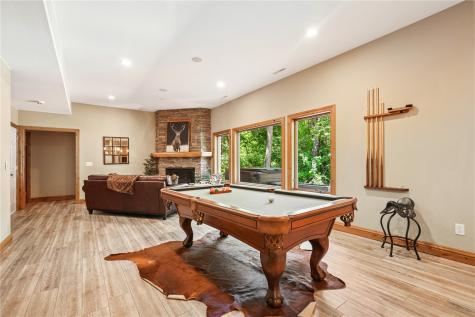 2804 Deer Valley Drive NW Swisher IA 52338