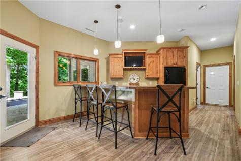 2804 Deer Valley Drive NW Swisher IA 52338