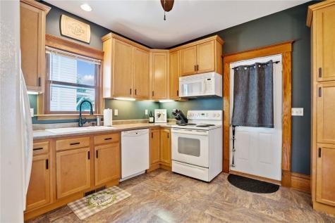 726 G Avenue NW Cedar Rapids IA 52405
