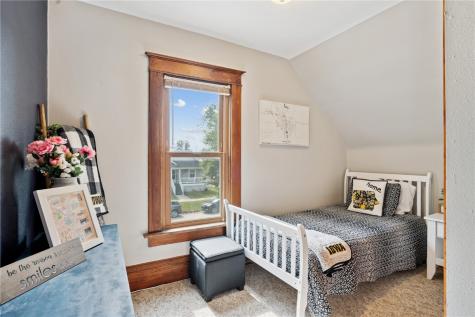726 G Avenue NW Cedar Rapids IA 52405