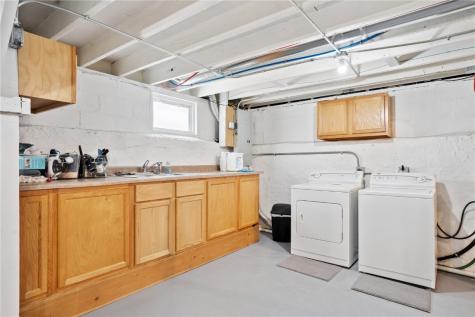 726 G Avenue NW Cedar Rapids IA 52405