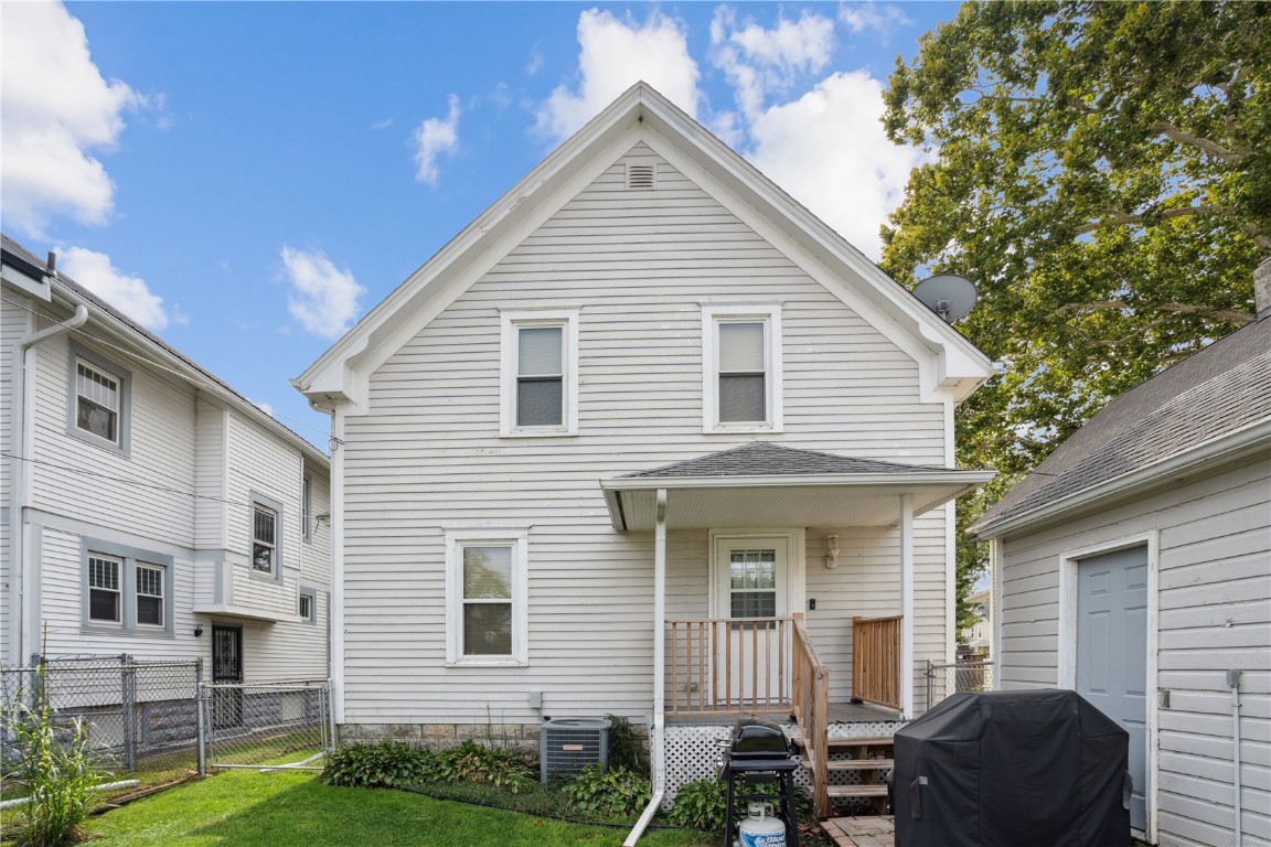 726 G Avenue NW Cedar Rapids IA 52405