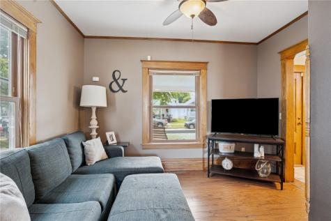 726 G Avenue NW Cedar Rapids IA 52405