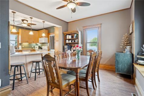 726 G Avenue NW Cedar Rapids IA 52405