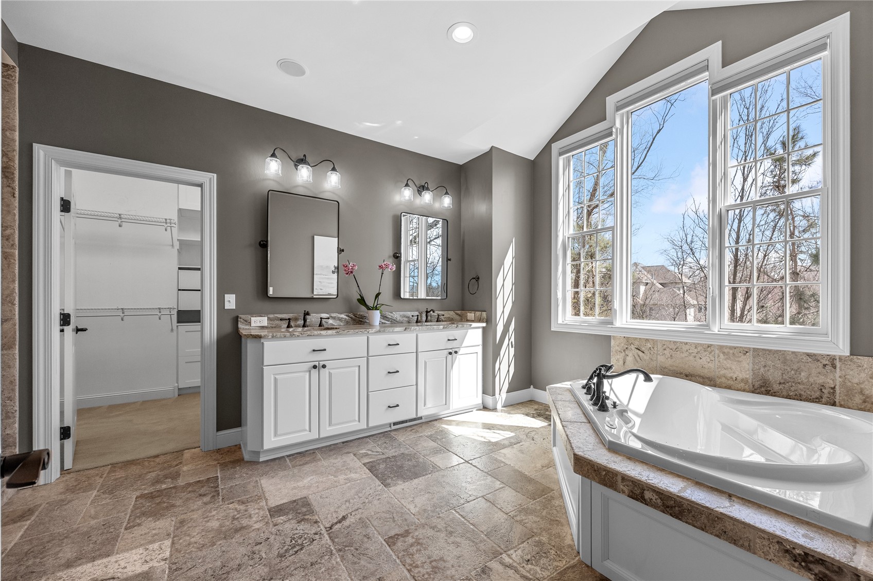 4615 Blarney Drive NE Cedar Rapids IA 52411