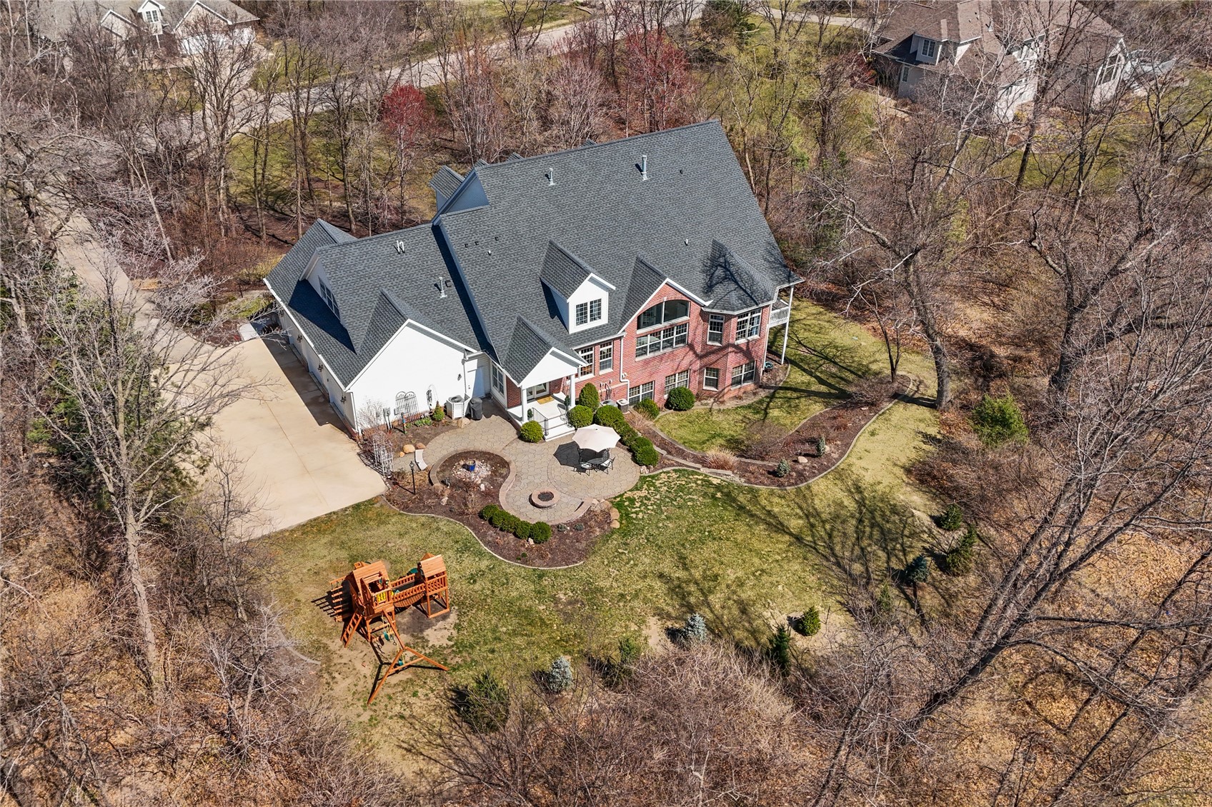 4615 Blarney Drive NE Cedar Rapids IA 52411