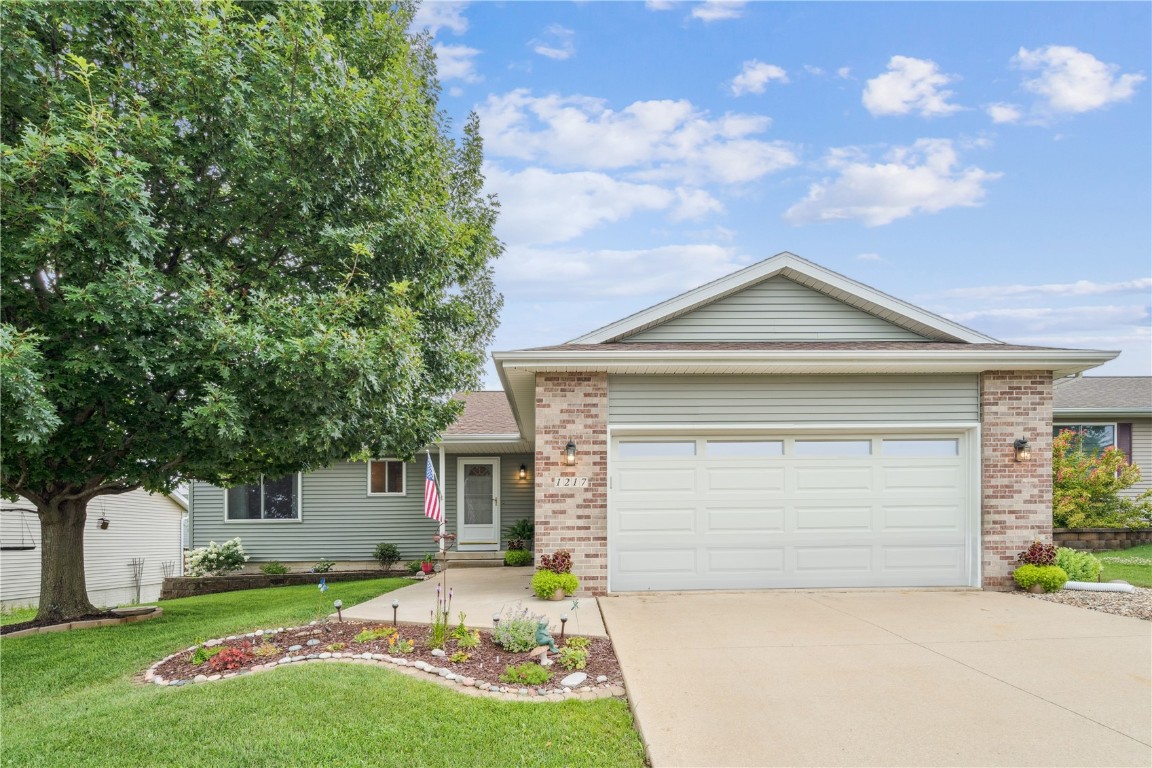1217 Wolf Drive NW Cedar Rapids IA 52405