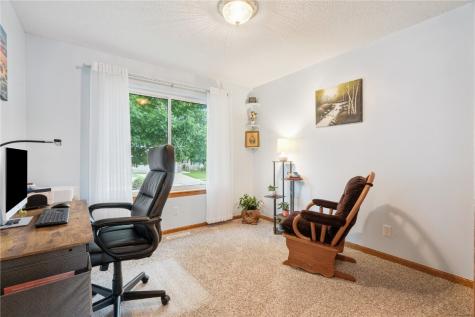 1217 Wolf Drive NW Cedar Rapids IA 52405