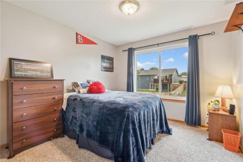 1217 Wolf Drive NW Cedar Rapids IA 52405
