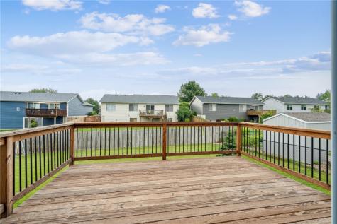 1217 Wolf Drive NW Cedar Rapids IA 52405