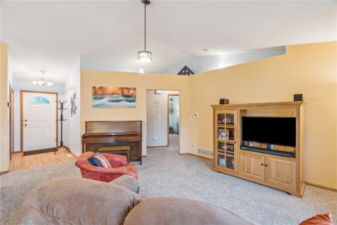 1217 Wolf Drive NW Cedar Rapids IA 52405
