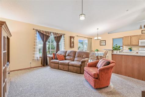 1217 Wolf Drive NW Cedar Rapids IA 52405
