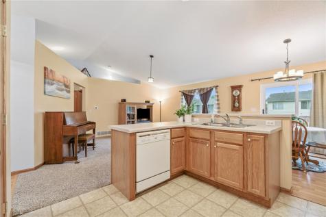 1217 Wolf Drive NW Cedar Rapids IA 52405