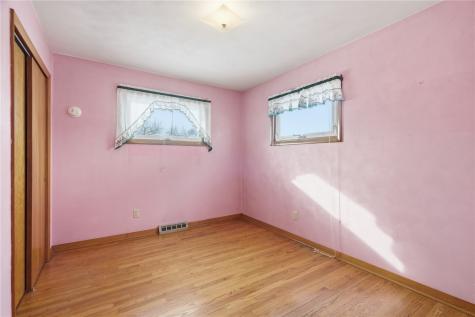 1204 Bowler Street Hiawatha IA 52233