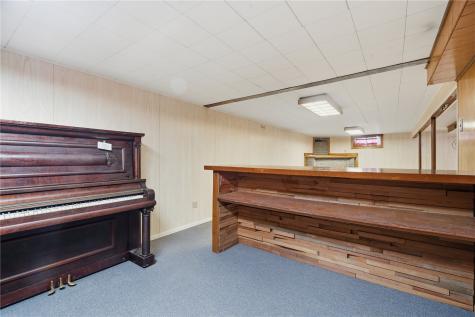 1204 Bowler Street Hiawatha IA 52233